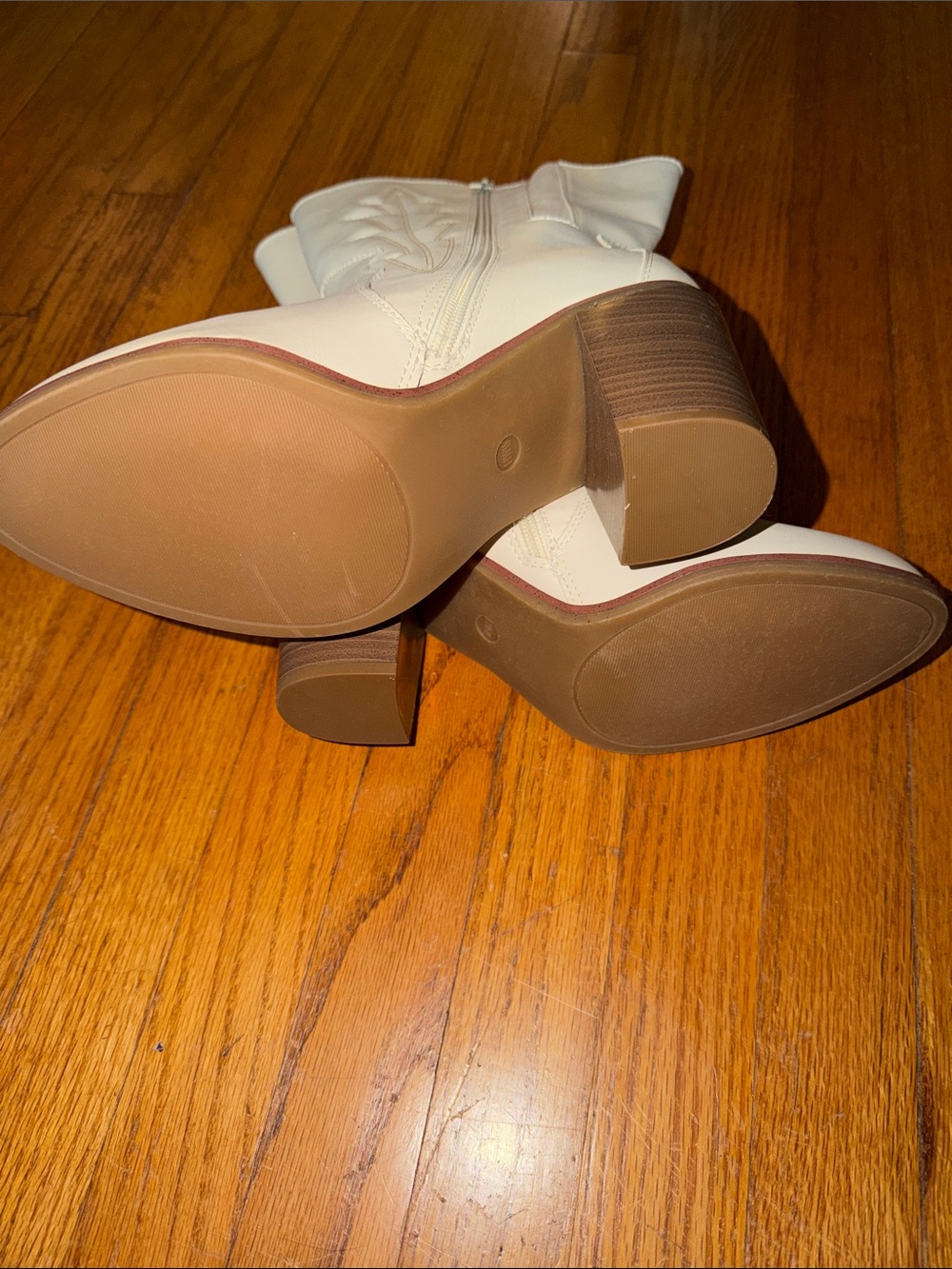 NWT Torrid Women's Cream Western Boots Perfect for concert 🎶 🎵 wear - Picture 3 of 6